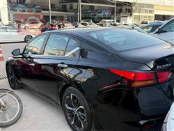 نیسان ئەلتیما